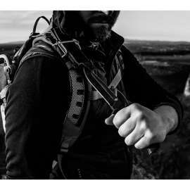 COUTEAU STRONGARM GERBER BEAR GRYLLS NOIR