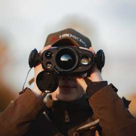 JUMELLES NUMÉRIQUES DE NUIT ET DE VISION THERMIQUE HIKMICRO RAPTOR