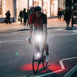 FEU AVANT DE VÉLO RN OLIGHT REC 800